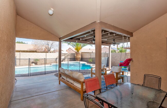 Building Photo - Pool home for rent June 1, 2025