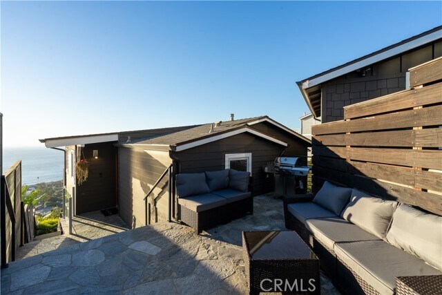 Building Photo - 2192 Crestview Dr