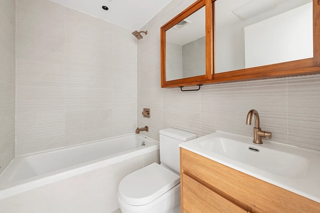 Building Photo - 42 Rochester Ave