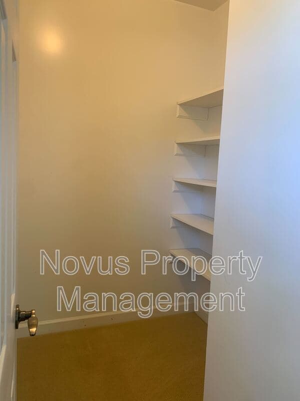 Building Photo - 119 Tullamore Trail