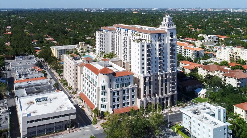 Building Photo - 2000 Salzedo St