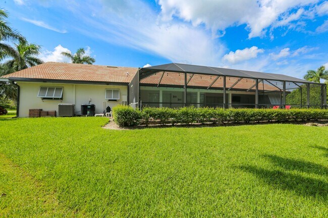 Building Photo - ** LELY COUNTRY CLUB UNFURNISHED 3 BEDROOM...