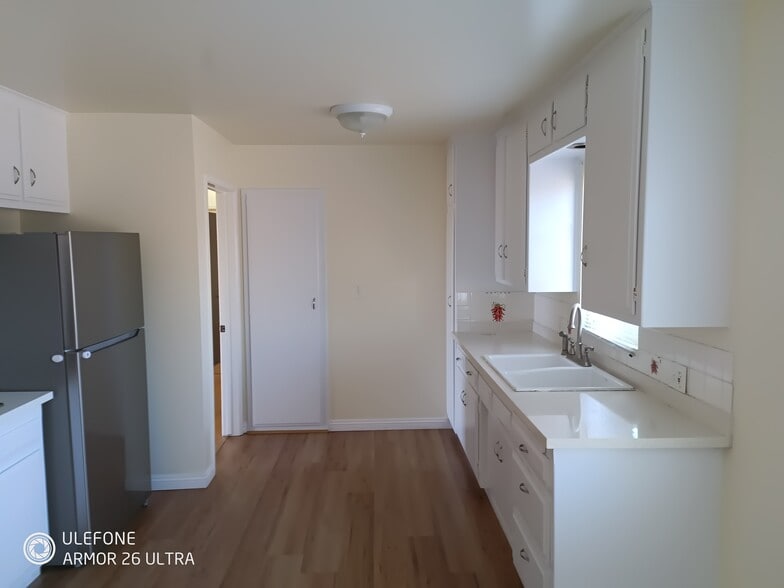 Building Photo - 4256 Walnut St