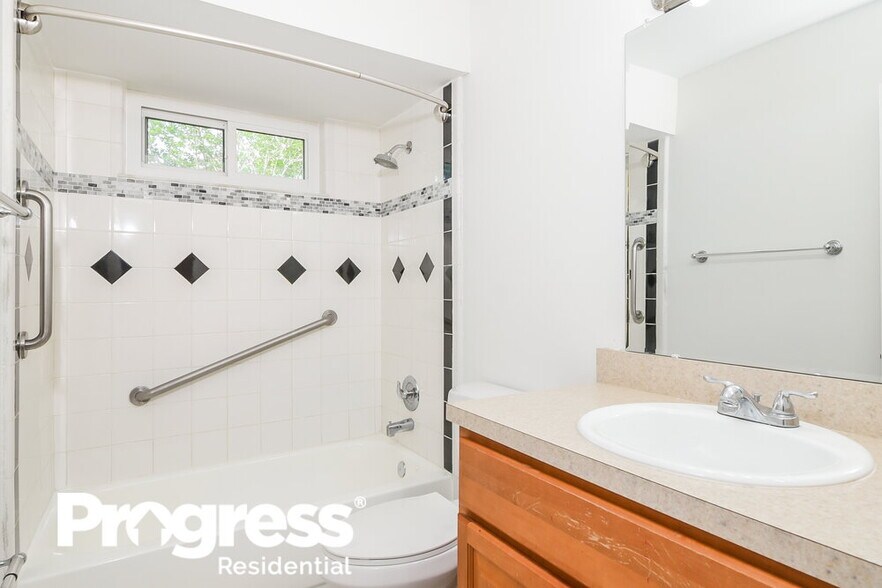 Building Photo - 12525 Idaho Woods Ln