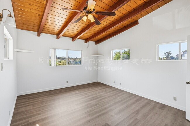 Building Photo - 7562 Zemco Dr