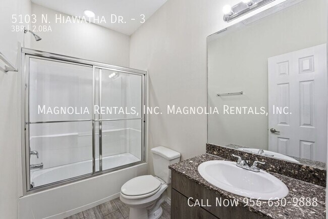 Building Photo - 5103 N Hiawatha Dr