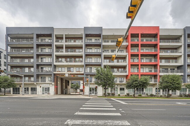 Building Photo - 4361 S Congress Ave