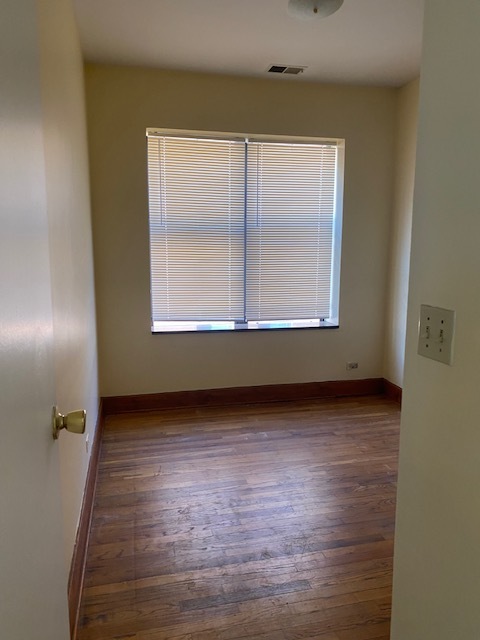 Bedroom - 4926 N Kedzie Ave