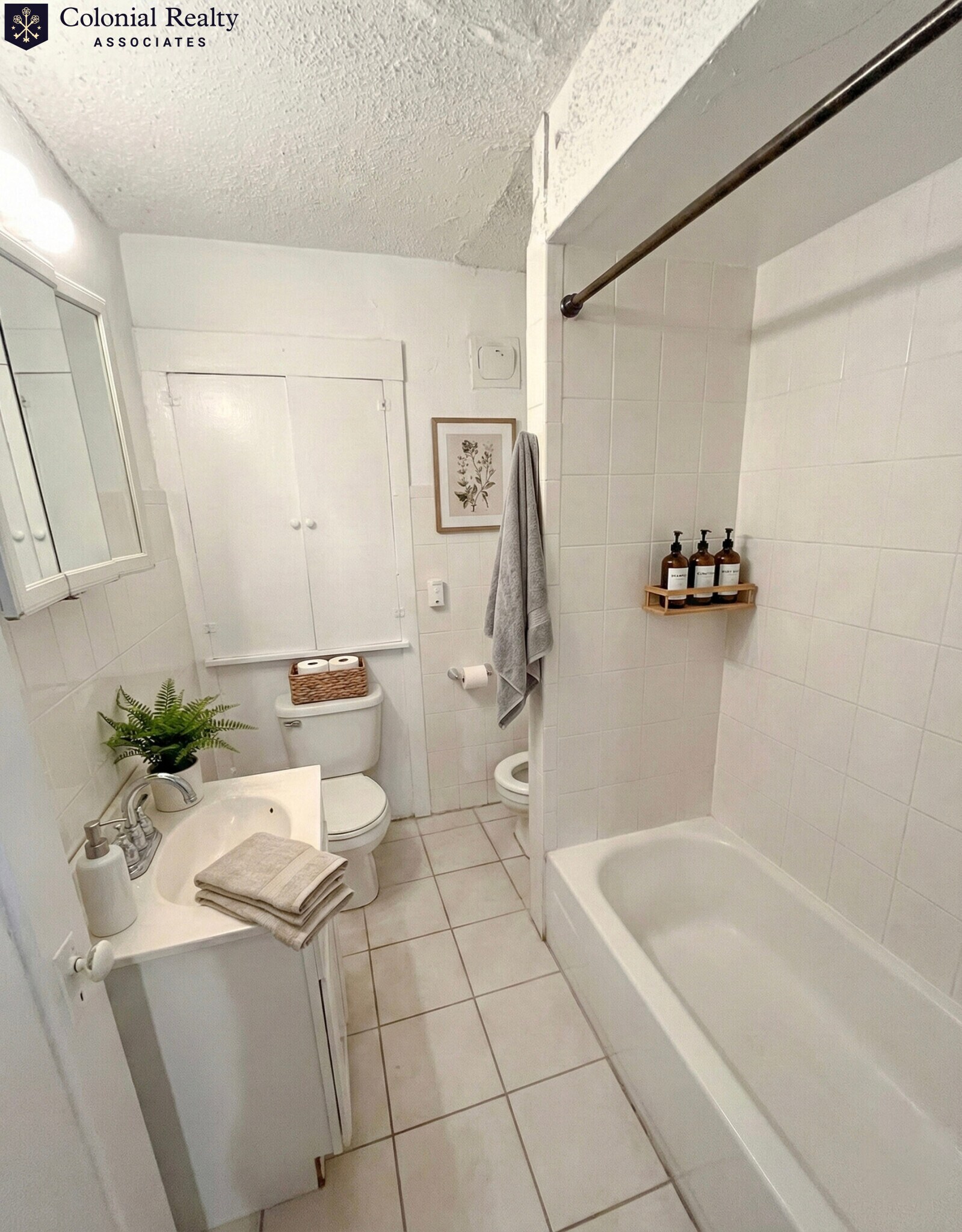 Building Photo - 330 St Paul St