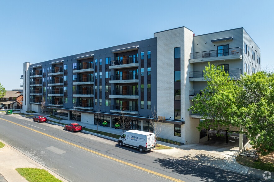 Building Photo - The Zenith