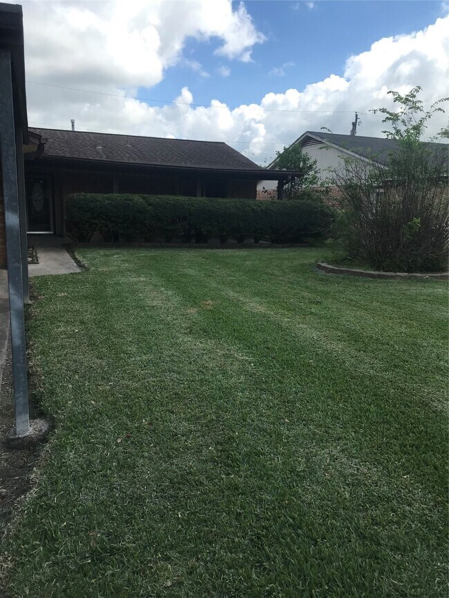 Building Photo - 121 La Laja Dr