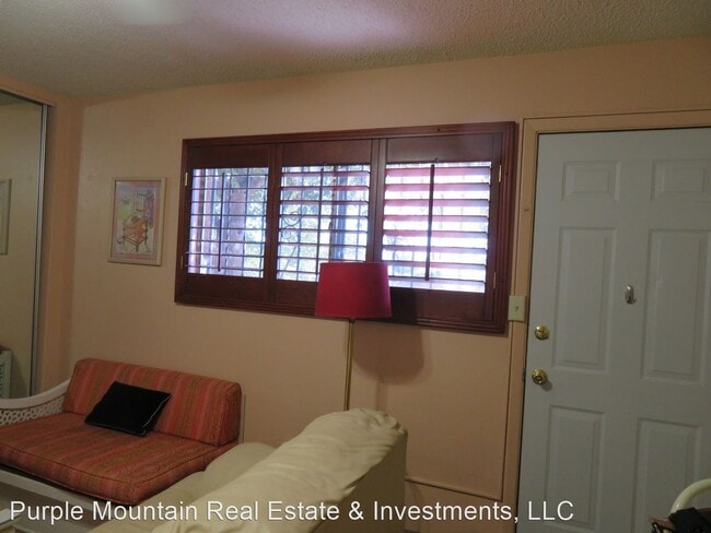 Building Photo - 1 br, 1 bath House - 1812 Louise Circle