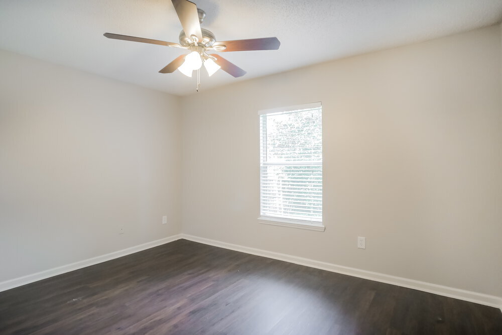 Building Photo - 2398 Creekfront Dr