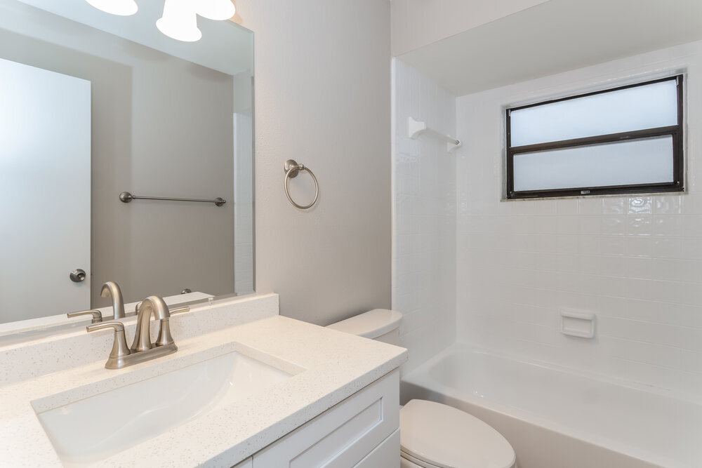 Building Photo - 11504 Robles Del Rio Pl