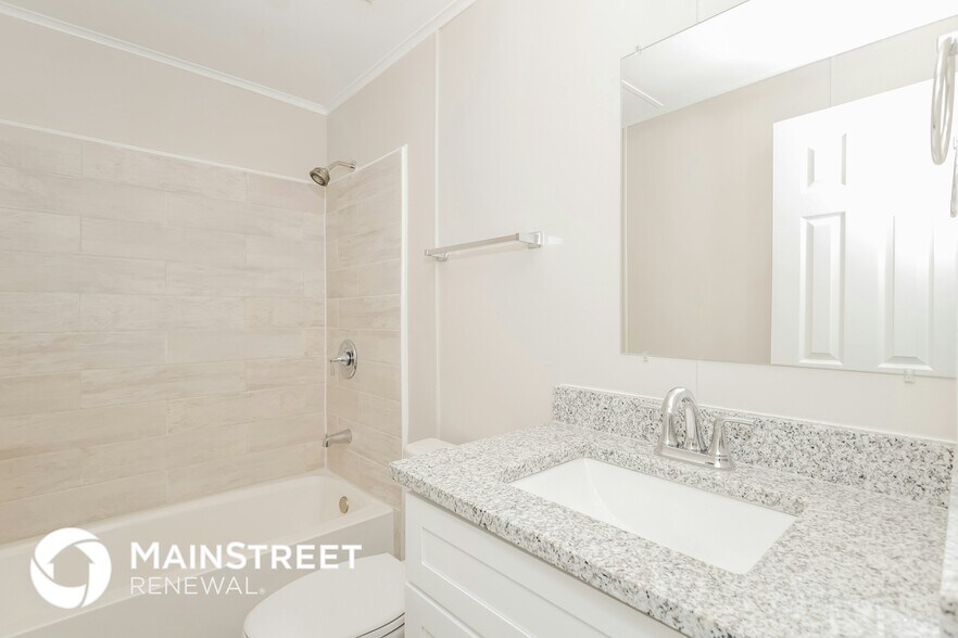 Building Photo - 66 Seminole Rd NE