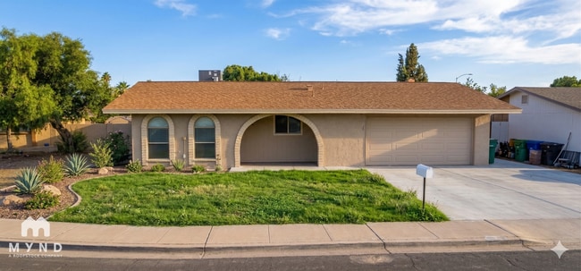 Building Photo - 1114 S Lilac Cir