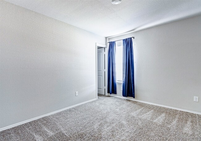 Building Photo - 40454 Red Poppy Ln