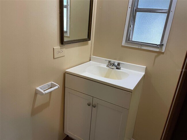 Building Photo - 3501 Forest Dr