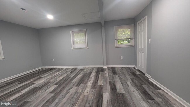 Building Photo - 922 Petinot Pl