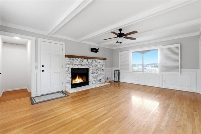 Building Photo - 220 Clipper Bay Dr