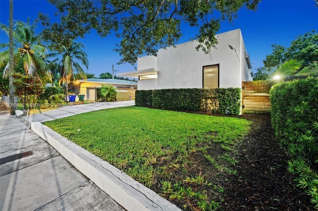 Building Photo - 104 NW 47th Terrace