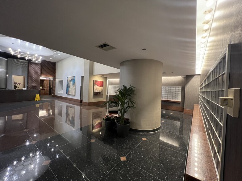 Building Photo - 3660 N Lake Shore Dr