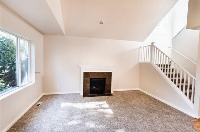 Building Photo - Premier Lake Stevens Living: Top-Rated Schools & Walkable Parks