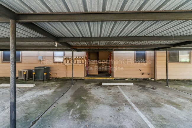 Building Photo - 3111 Falk Ct