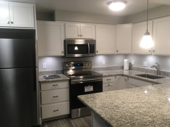 Building Photo - 1260 York St