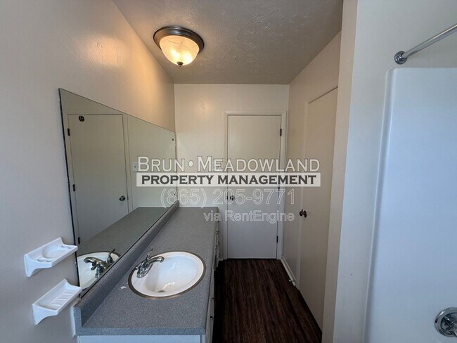 Building Photo - 3719 Mooers St