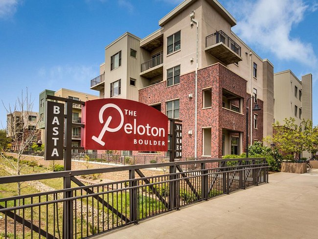 Building Photo - Luxury 1 Bed 1 Bath Condo at The Peloton W...