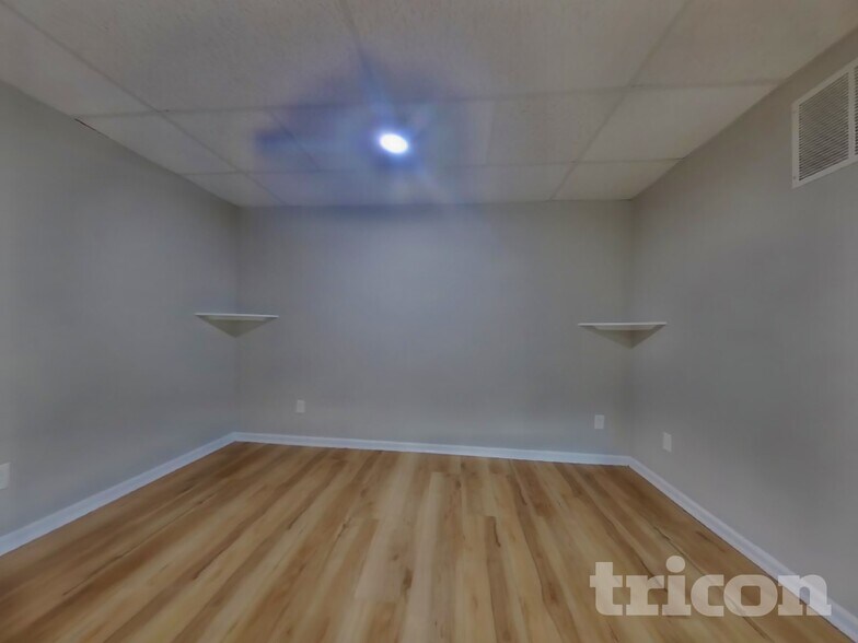 Building Photo - 5017 Sandyhook Ct NW