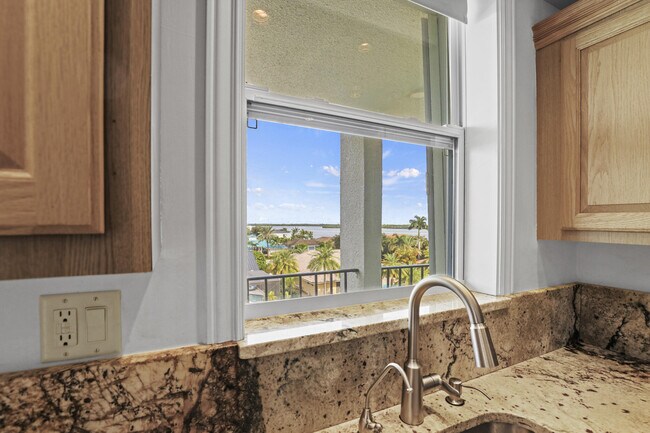 Building Photo - 109 Paradise Harbour Blvd