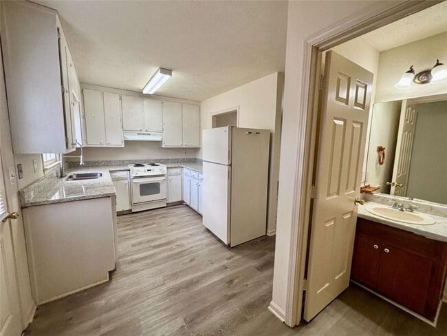 Building Photo - 5296 Weyden Trail