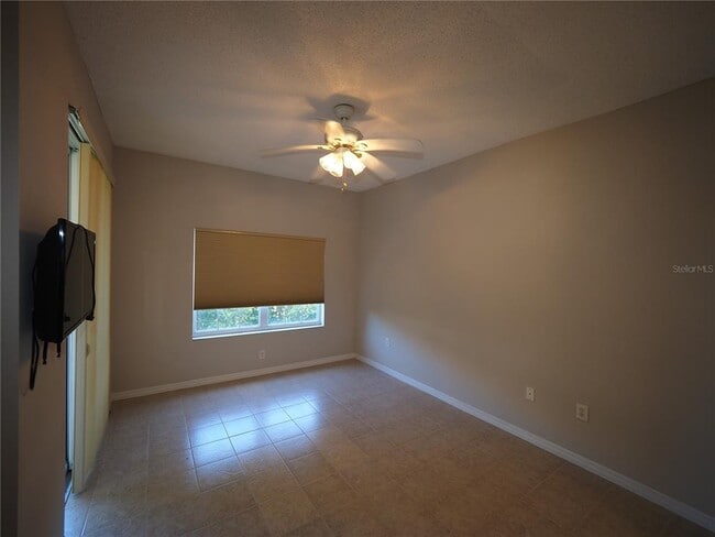 Building Photo - 4252 Central Sarasota Pkwy