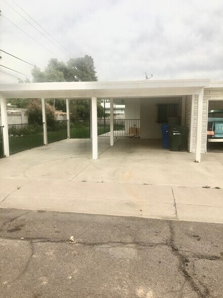 Building Photo - 302 E El Caminito Dr