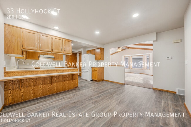 Building Photo - 33 Hollyhock Ct