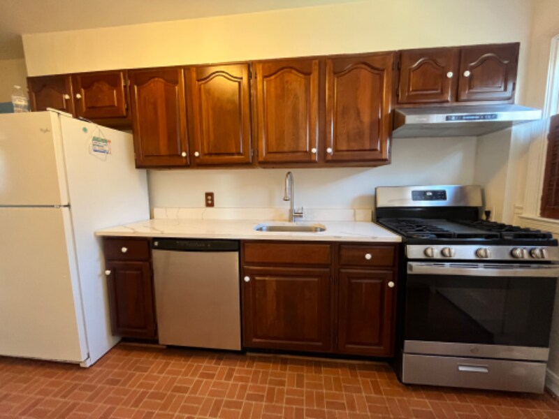 Building Photo - 143 Stanmore Rd