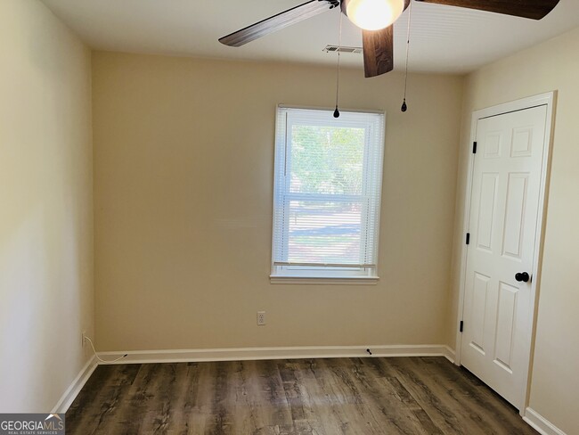Building Photo - 28 Bowers Dr