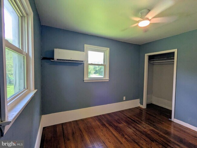 Building Photo - 2225 Williams Dr