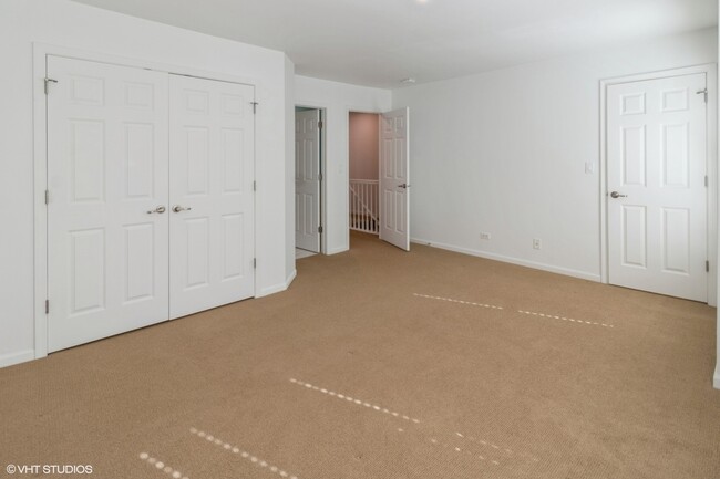 Building Photo - 2224 S Crambourne Way