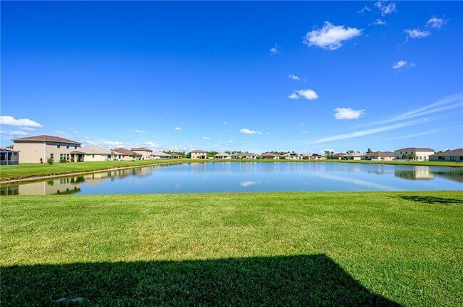 Building Photo - 10120 Verona Manor