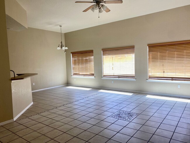 Building Photo - 5548 Patagonia Dr