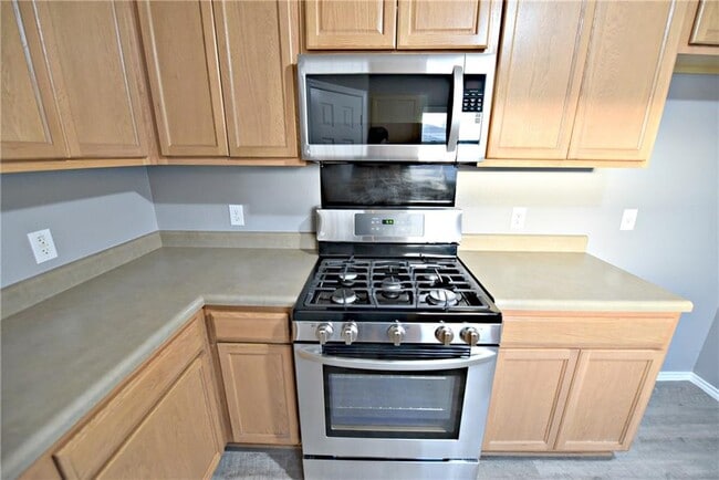 Building Photo - 802 Rubles Ct