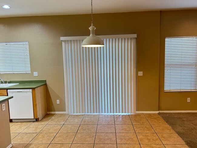 Building Photo - 9598 N 82nd Ln