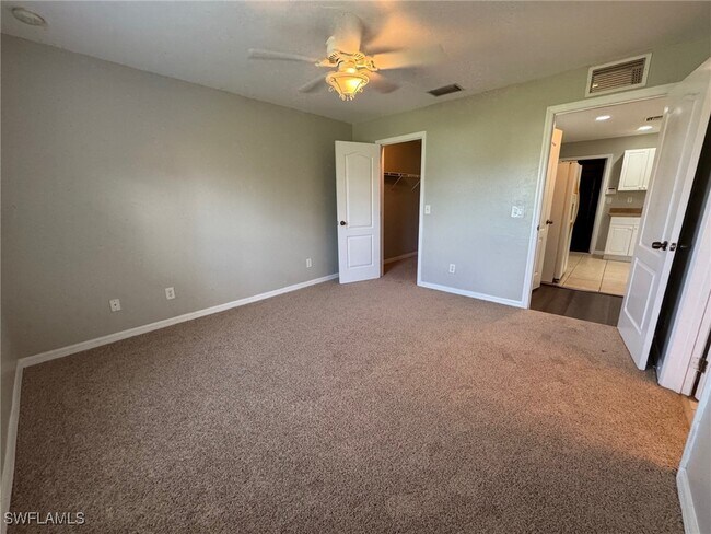 Building Photo - 3205 43rd St W