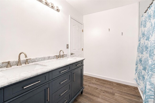 Building Photo - 22733 Coachlight Cir