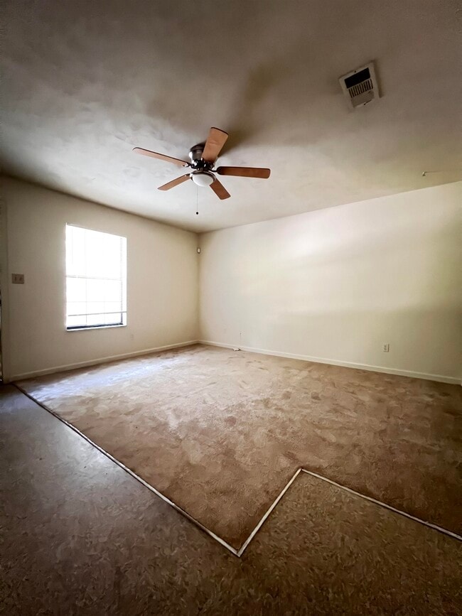 Building Photo - 5674 Lumberjack Ln