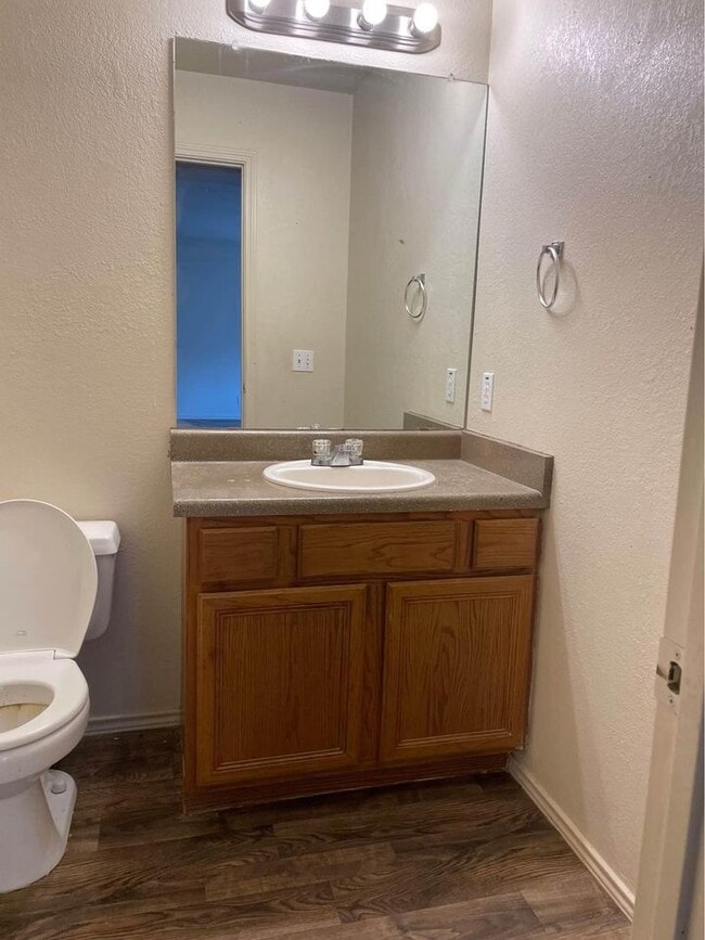 Building Photo - 20805 Trotters Ln