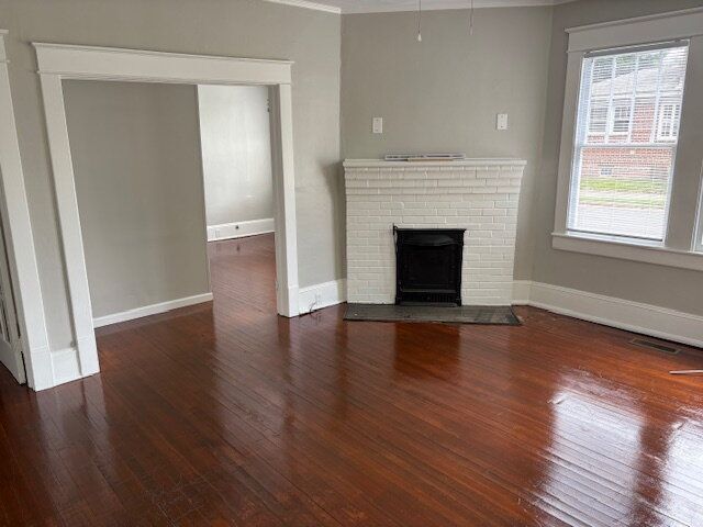 Building Photo - 313 S Summit St
